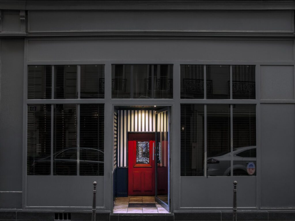 Little Red Door, foto 3